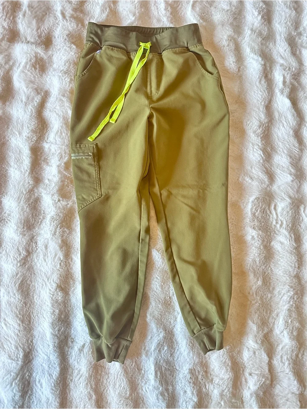 Figs Women’s Martini Olive Green Scrub 3 Piece Set Small/Petite Limited Edition🫒